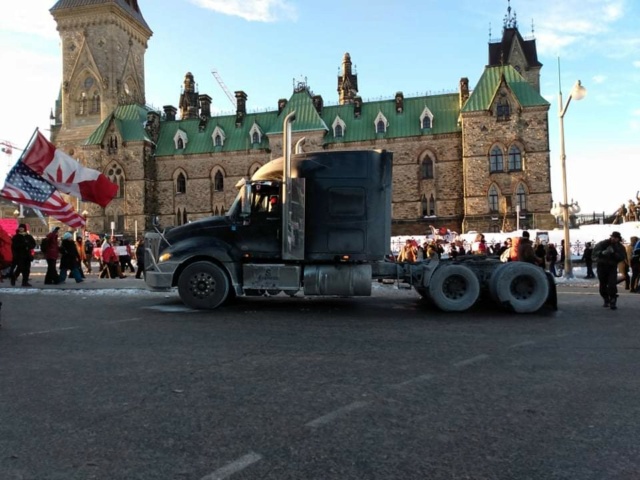 Convoi pour la liberté 2022 - Page 2 Receiv51