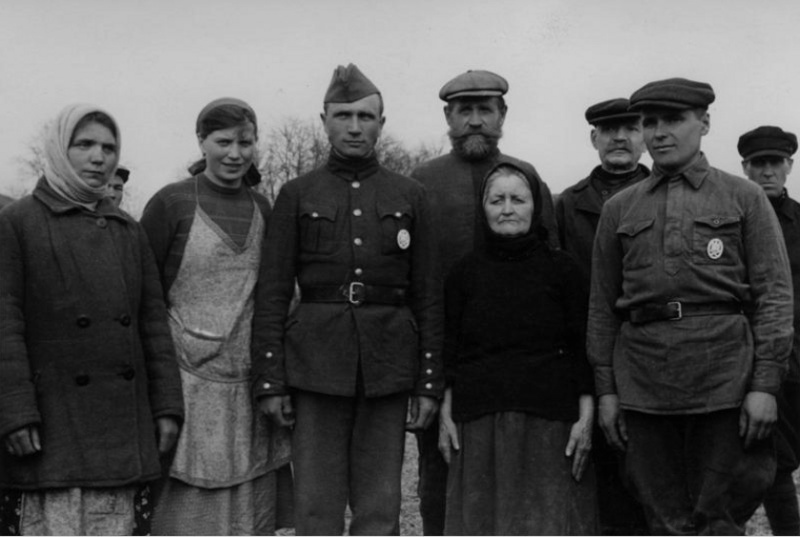 Osttruppen, ROA, Hiwis, les volontaires russes de la Wehrmacht - Page 2 1411
