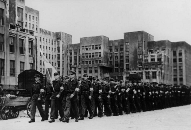 Osttruppen, ROA, Hiwis, les volontaires russes de la Wehrmacht - Page 3 Ftg10
