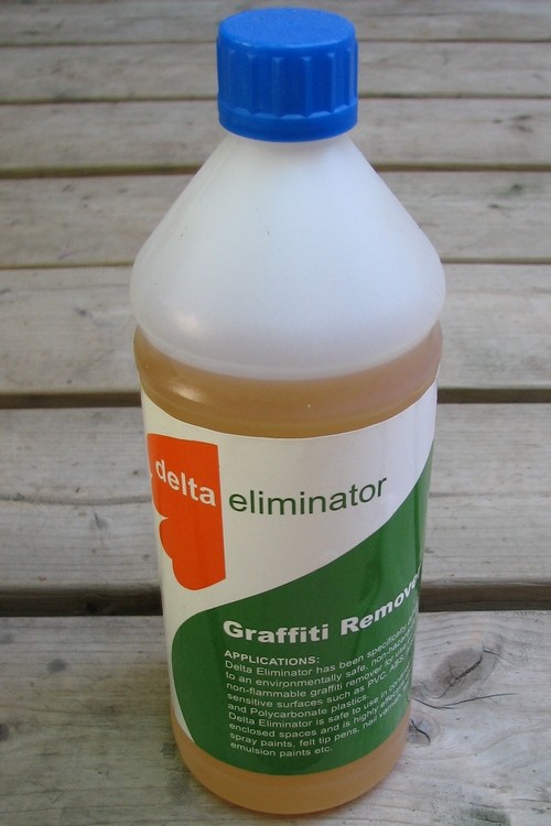 Produit décapant pour carrosserie Delta_10