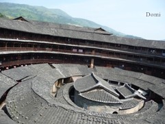 La Chine sac au dos (24) Au Fujian (福建) octobre 2009. Episode 1: Chez les Hakkas (客家) et leurs immenses maisons tribales les Tulou (土楼) 24-15h10