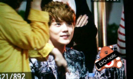 120511 EXO-M fansign event - Luhan   A1c15710