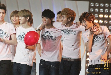 120520 SMTOWN Los Angeles by galaexo [5P] A74bbd14