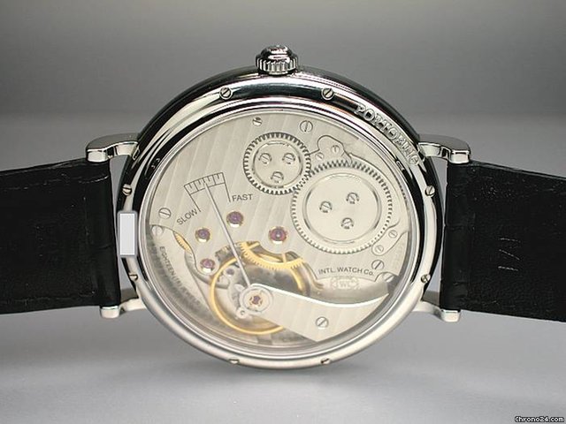 IWC portofino chronographe (42mm), fond noir, bracelet cuir boucle déployan Iwc_do10