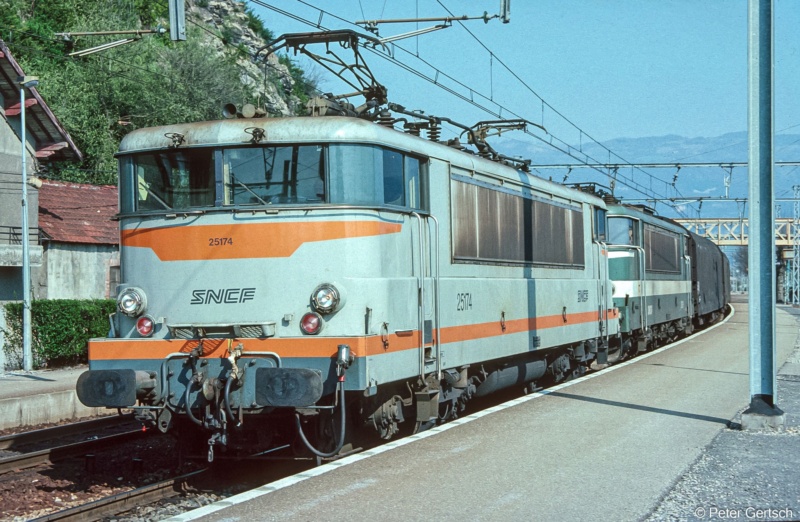 Locomotives BB 25151 à 25195 (surnom Jacquemin) Culoz11