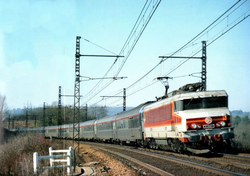 Locomotives CC 21000 (surnom nez cassés) Tanlay11