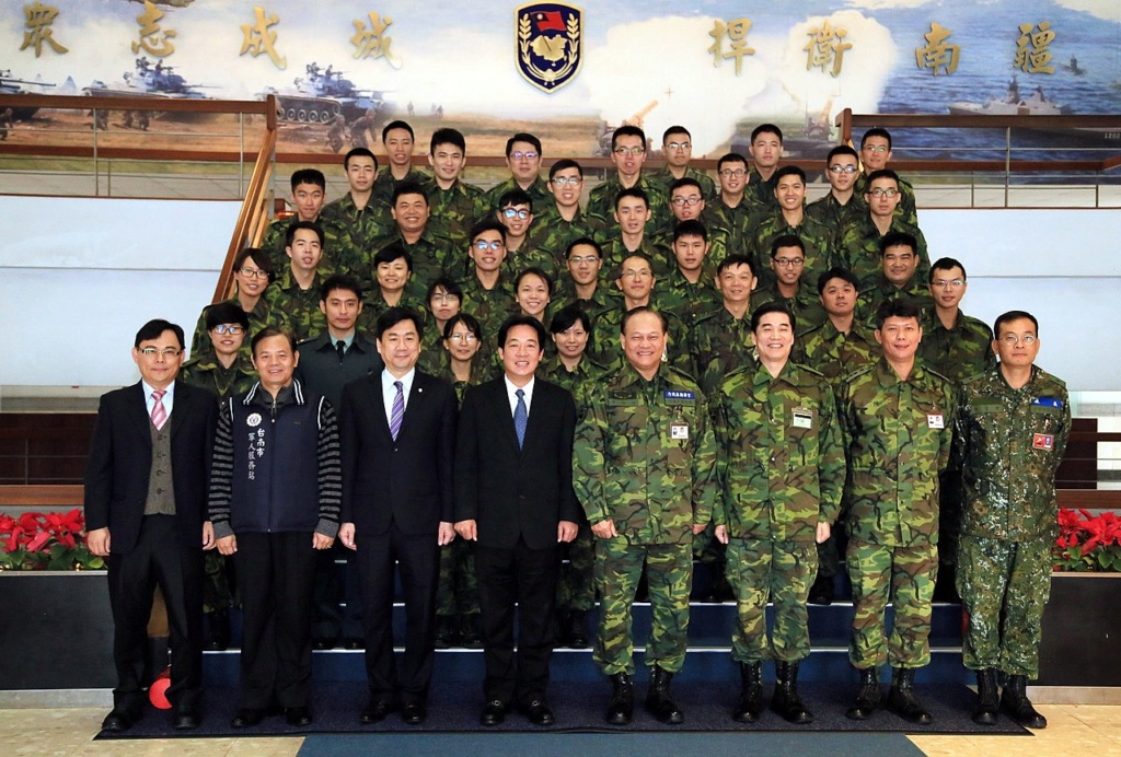 Examining Some Taiwanese Camos 1280px18