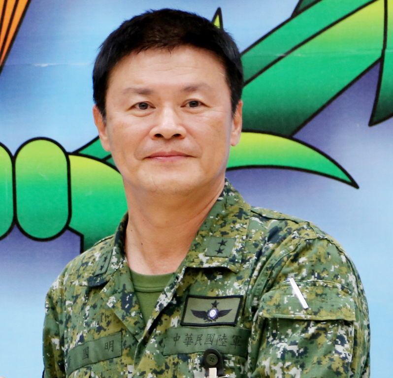 Examining Some Taiwanese Camos Army_r11