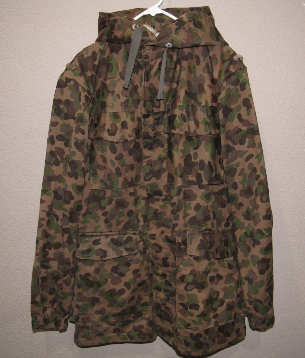 Some Austrian peadot, one unknown parka Austri13