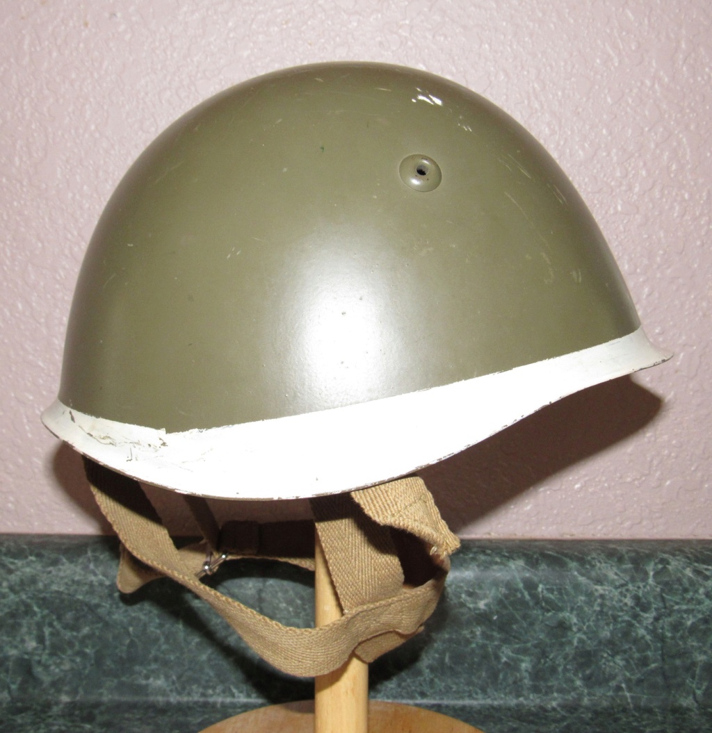 Mystery Italian M933/47 Helmet Italia11