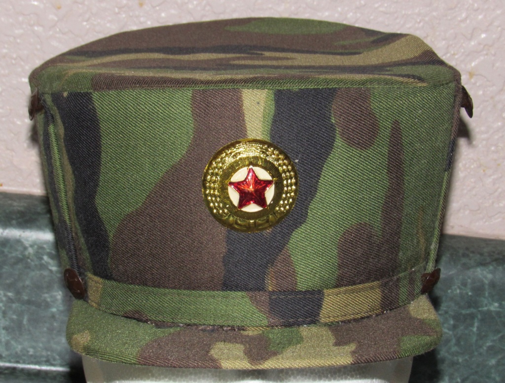 DPRK KPA Woodland/Leaf Camouflage Kepi and Cap Badge North_13