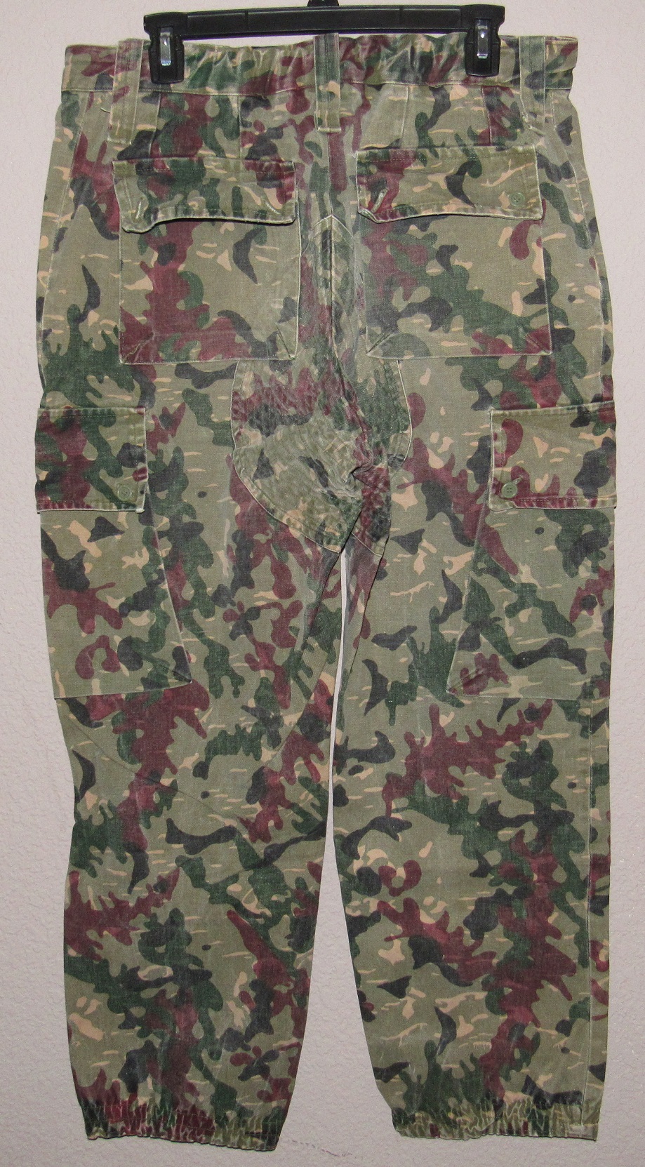 Early Spanish Camouflage uniforms. Spanis13