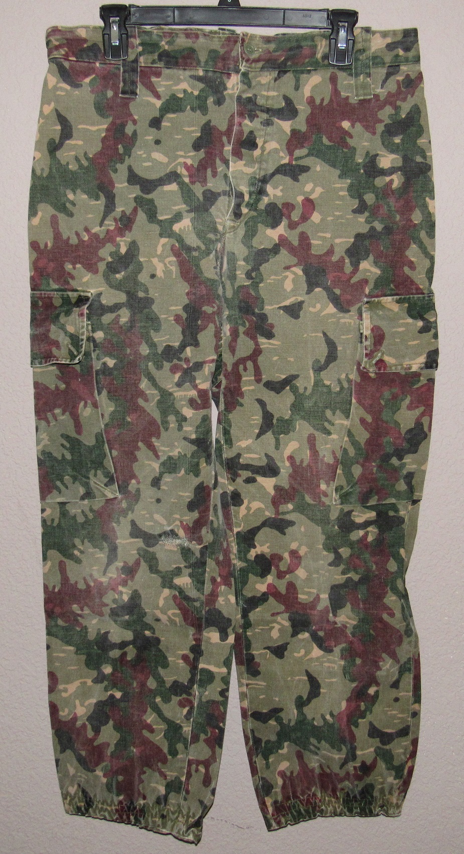 Early Spanish Camouflage uniforms. Spanis14