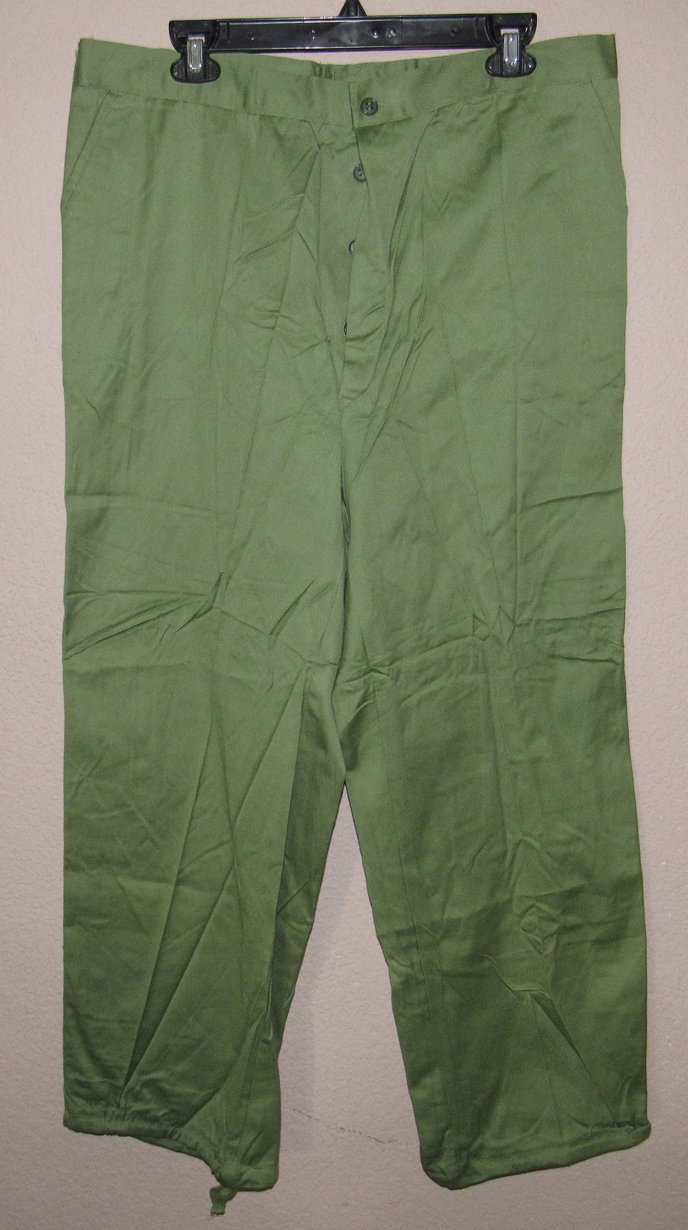 Unknown Arab green shirt and trousers Unknow21