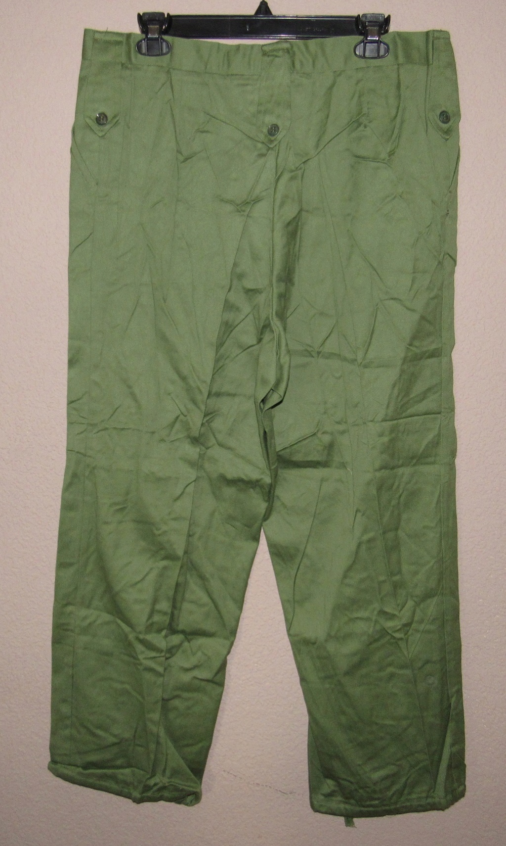 Unknown Arab green shirt and trousers Unknow22