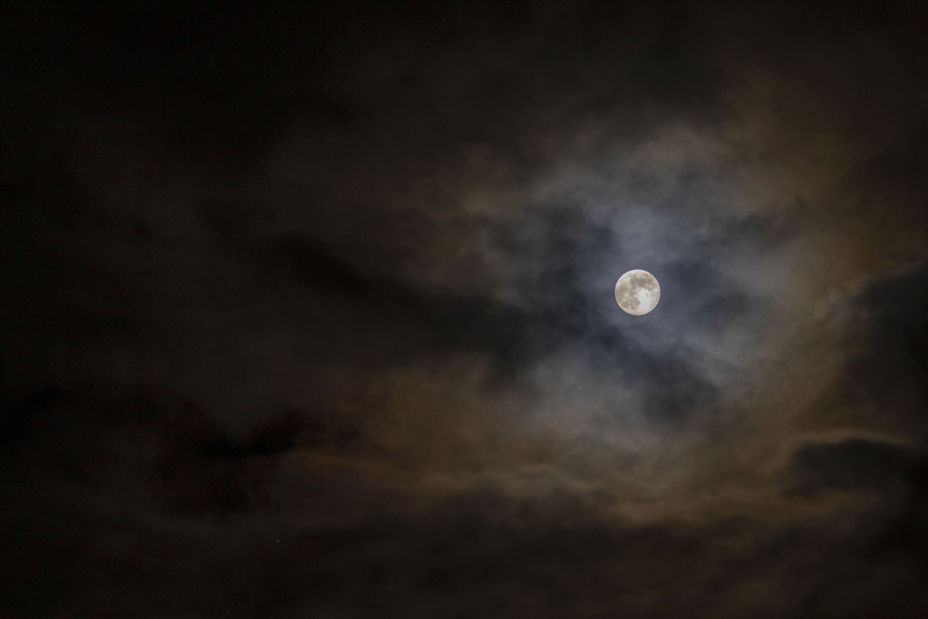 rapprochement Lune et Mars hier soir Lune_e10