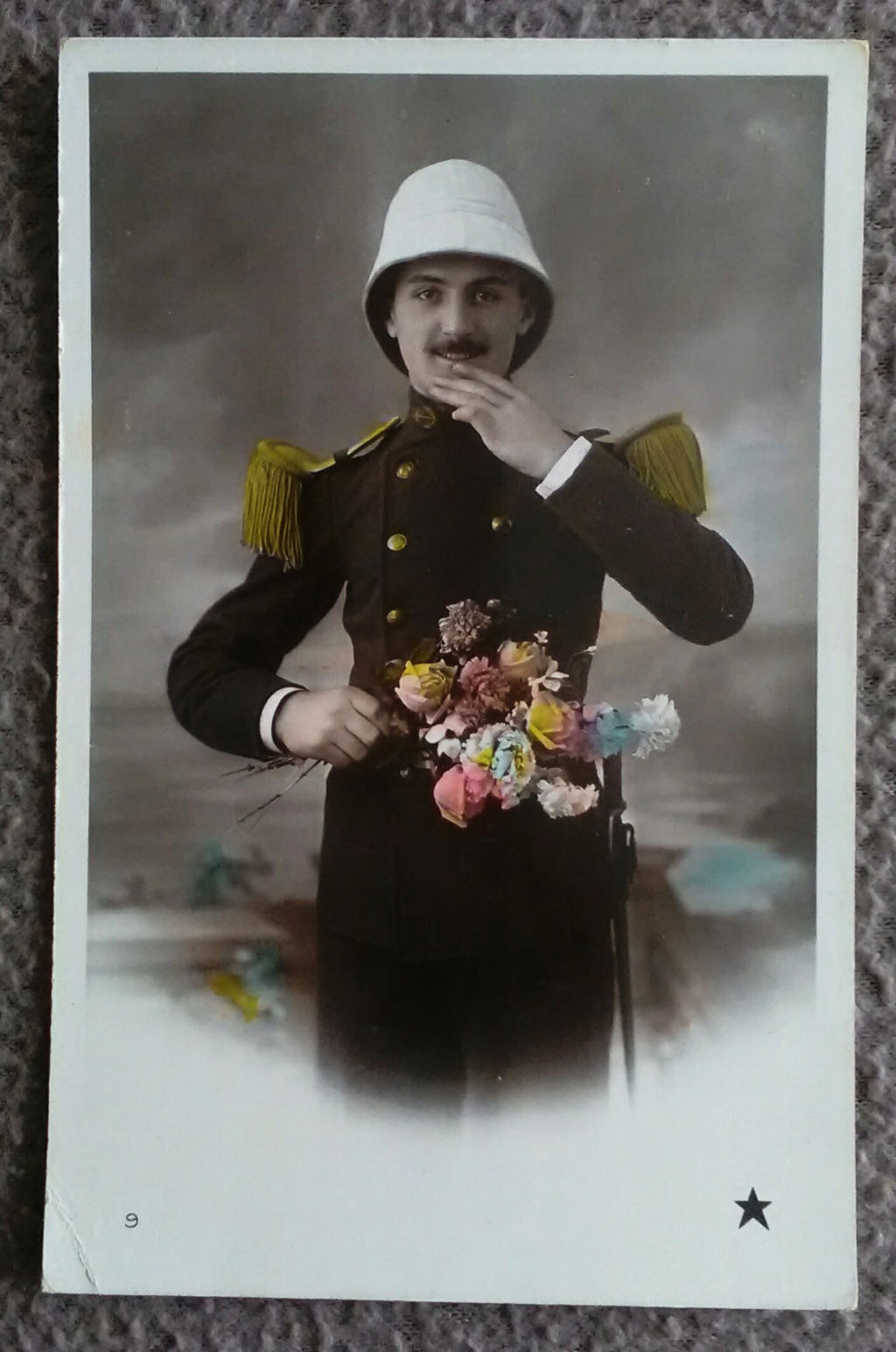 Des fleurs et un baiser envoyés par cet homme des Troupes coloniales 1904-1912 Img_2790