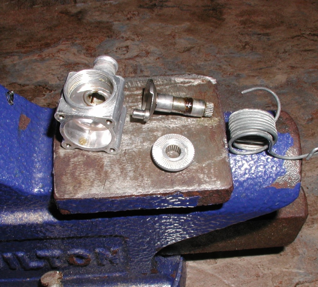 Cox P-40 engine boil P1010195