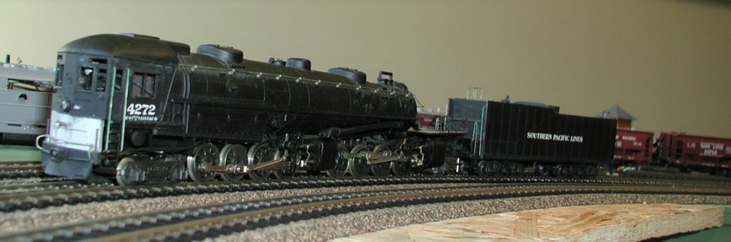 4-8-8-2 SP Cab Forward Steam Locomotive - Page 2 P1010729