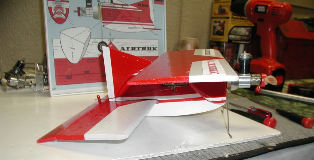 .049 Airtruk clone/look-a-like on final P1014052