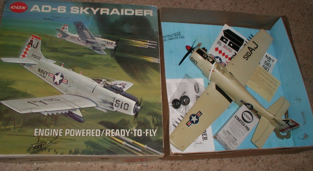 Cox AD-6 Skyraider w/throttle control. Andras and Mauricio passions finally make it to Cox plastic airplanes P1014376