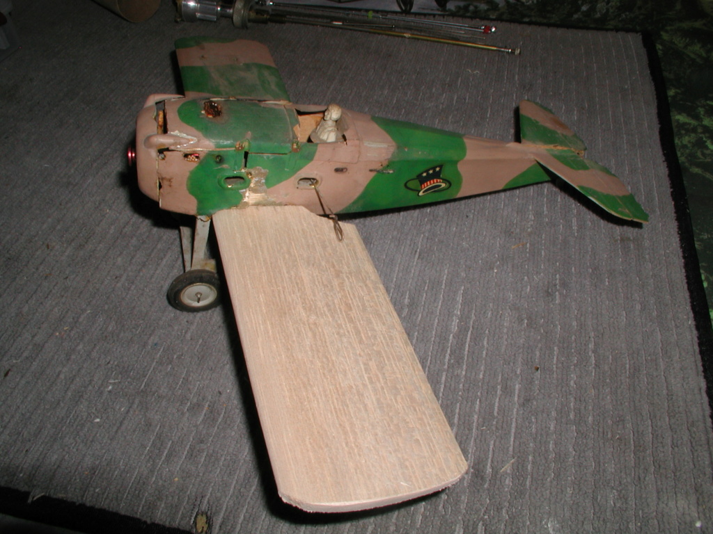 So, slightly bent, broken and abused French Spad is coming home - Page 2 P1017007