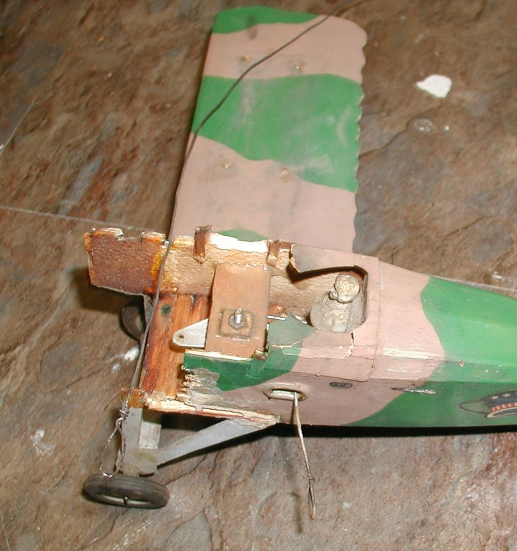 So, slightly bent, broken and abused French Spad is coming home - Page 2 P1017019