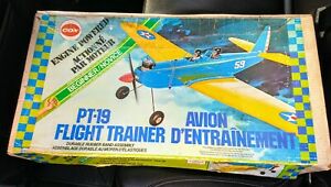 A Cox PT-19 page? P_box_10