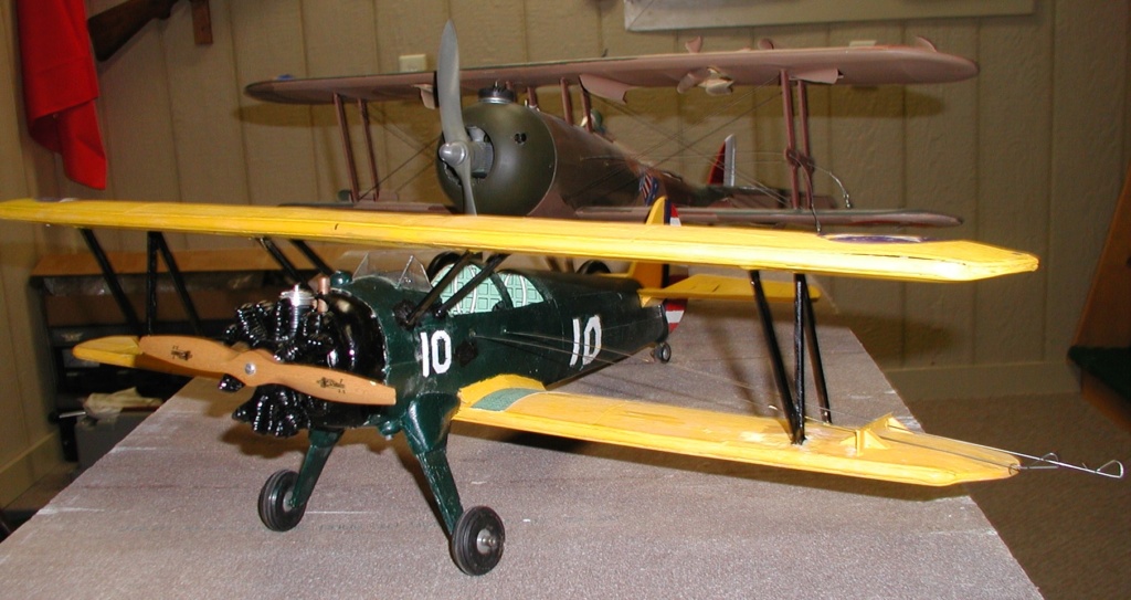 Biplane struts and covering. Pt-19_19