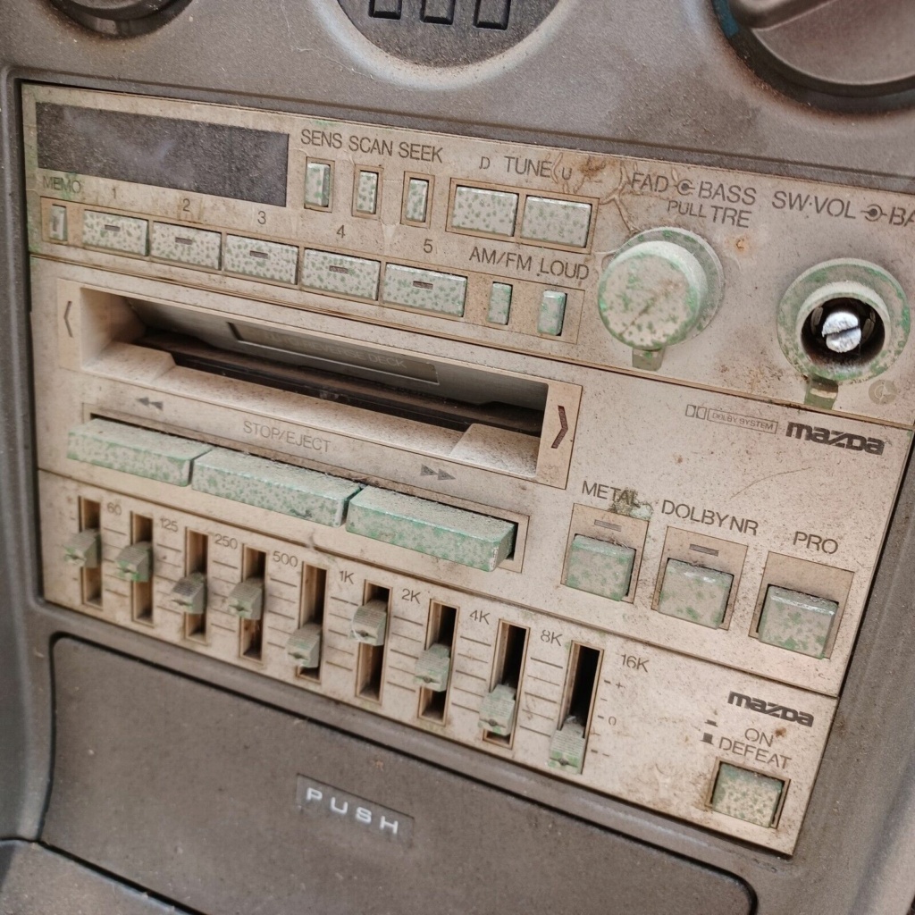My Mazda RX-7GSL-SE build log with the occasional balsa inclusion - Page 8 Radio_10