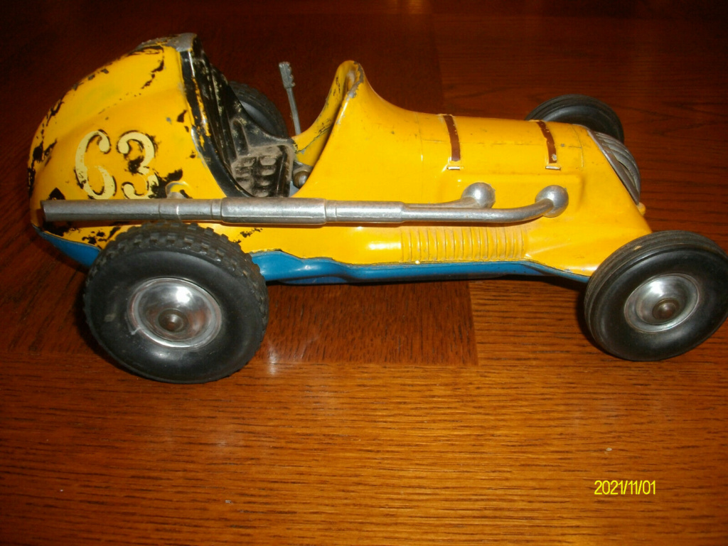 Roy Cox Thimble Drome Champion/Cameron tether car.  Happy with this one X2 Yellow12