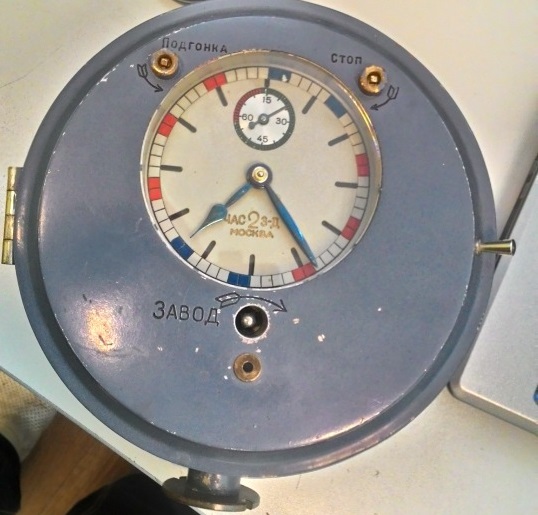 Les horloges pour radiophare 6579c010