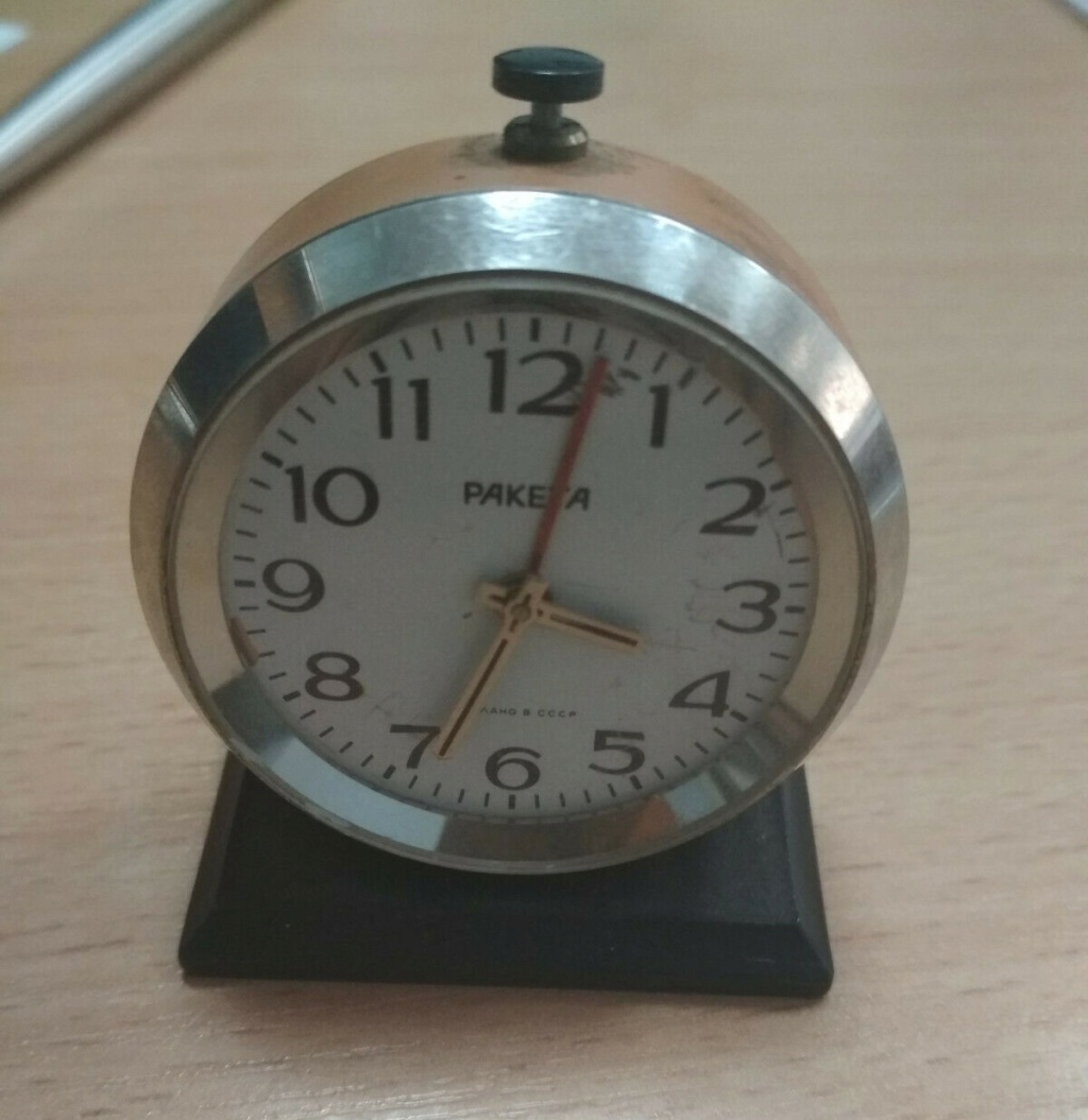 Mini réveil Raketa B32