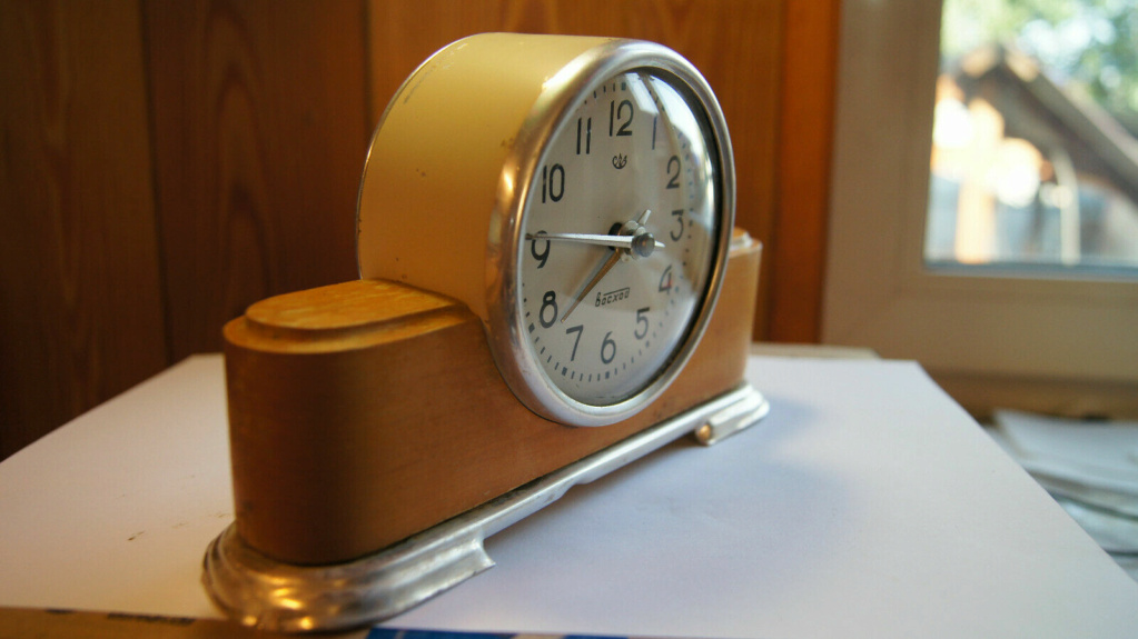 Horloge de table Voskhod et petite histoire de la Fabrique d'Horloges de Serdobsk C39