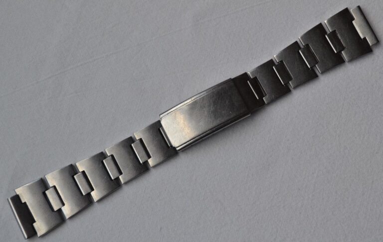 Les bracelets soviétiques pour montres (1) El1-7610