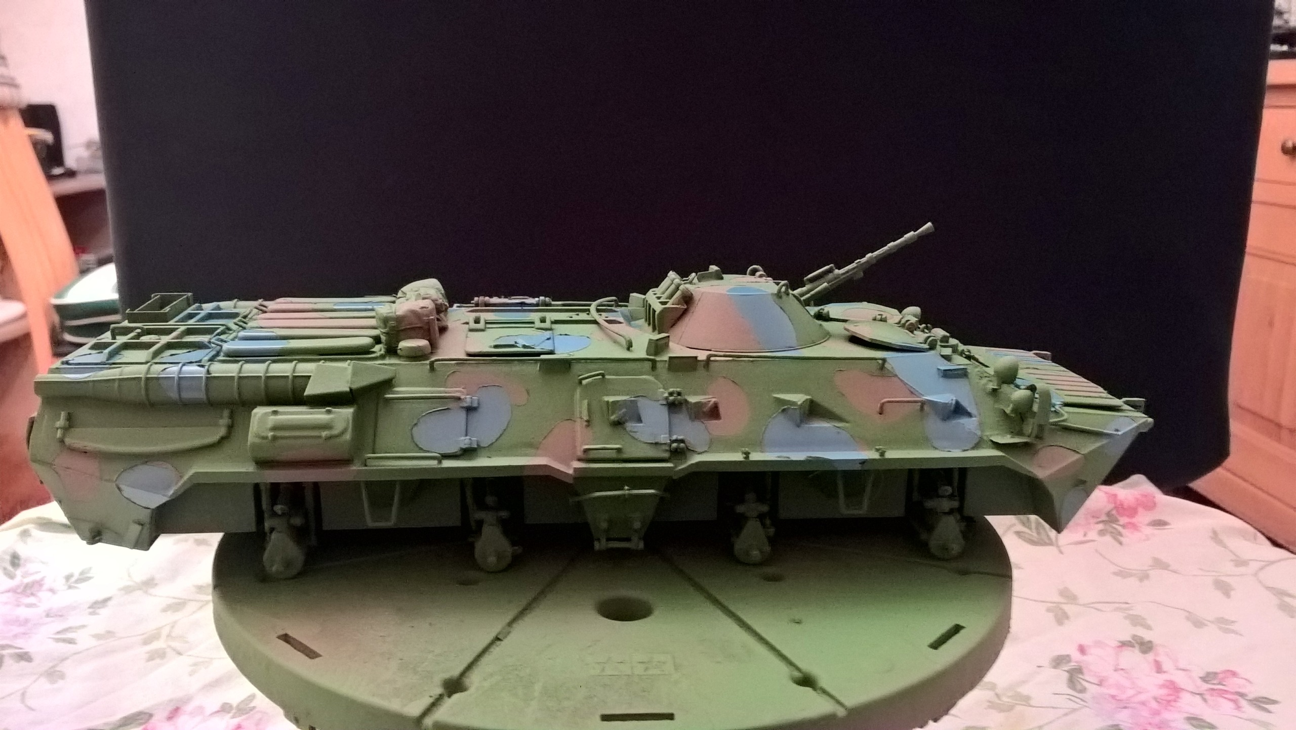 Zvezda 1/35 BTR-80 Wp_20295