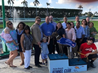 ELIZABETH BANKS WINS PBKC's $50,000 JAMES W. PAUL 3/8THS MILE DERBY! 20190210