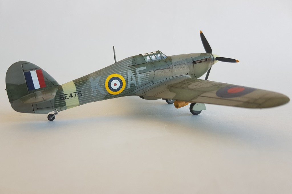 [Vitrine FAFL] Hawker Hurricane IIb du Slt Cravoisier (Maquette Fly au 1/72) Hurric76