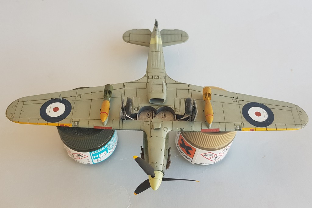 [Vitrine FAFL] Hawker Hurricane IIb du Slt Cravoisier (Maquette Fly au 1/72) Hurric78