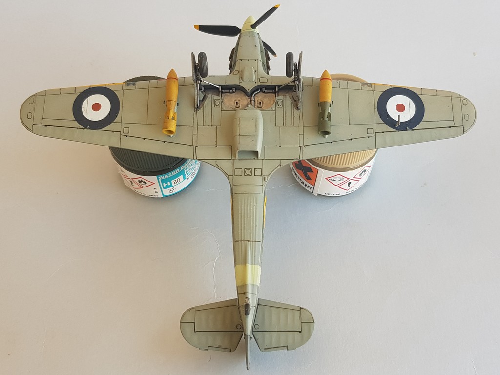 [Vitrine FAFL] Hawker Hurricane IIb du Slt Cravoisier (Maquette Fly au 1/72) Hurric79