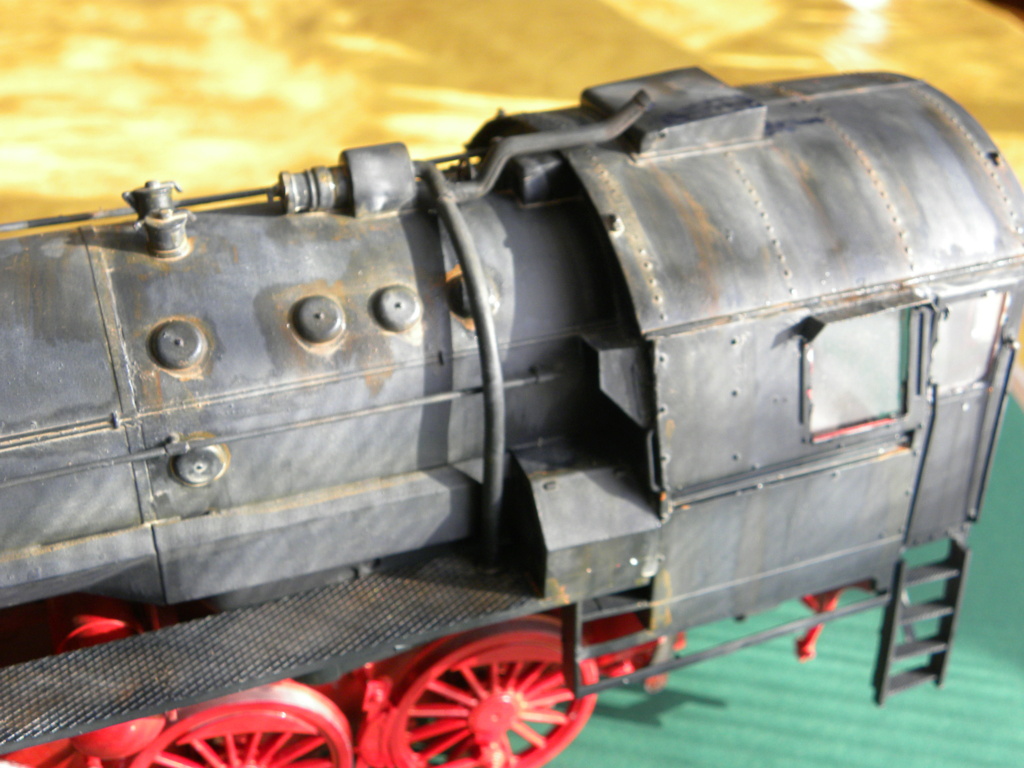 [TRUMPETER] Locomotive à vapeur BR52 Réf 00210 - Page 2 Dscn8810