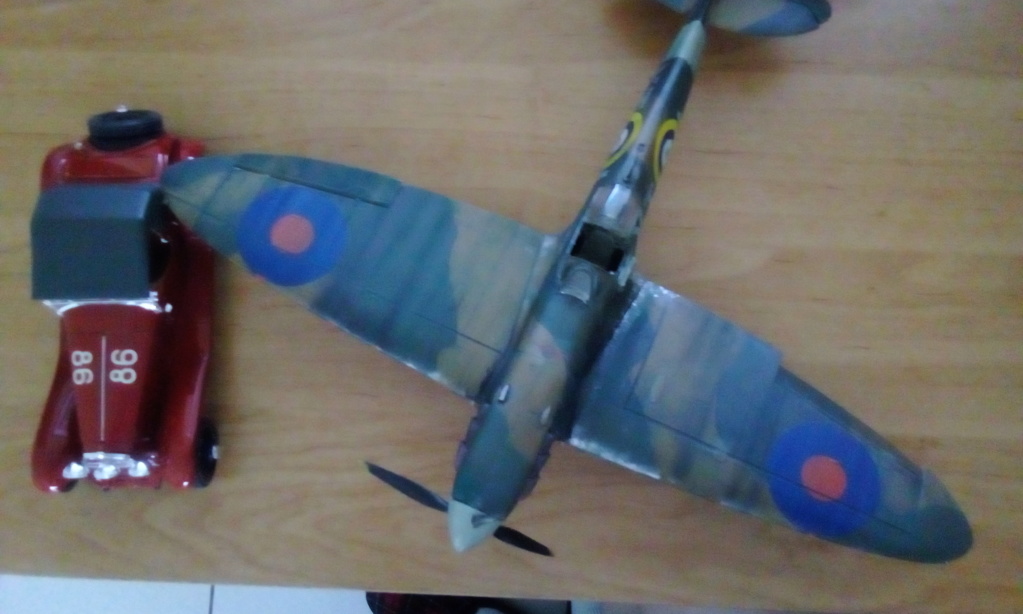 [REVELL] SUPERMARINE SPITFIRE Mk II a Réf 03886 Img_2113