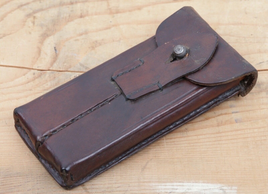 Une rare pochette porte chargeur de Luger de la marine impériale Mag_po14