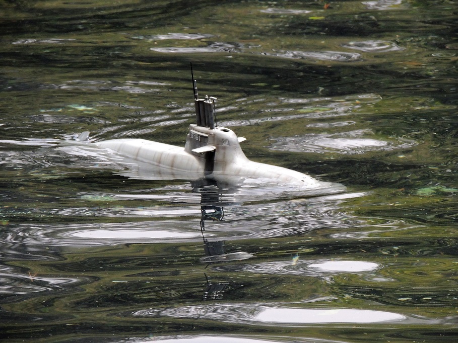 "Submarino en los espejos de agua de Polanco" 4r11