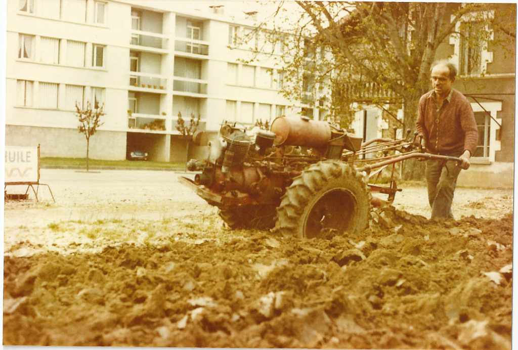 Les tracteurs de mon père - Page 3 Papaen14