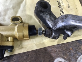 Replacing rear master cylinder with a Chinese one 08f4d510