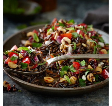 SALADE DE RIZ SAUVAGE, CANNEBERGES ET NOISETTES Cranbe10