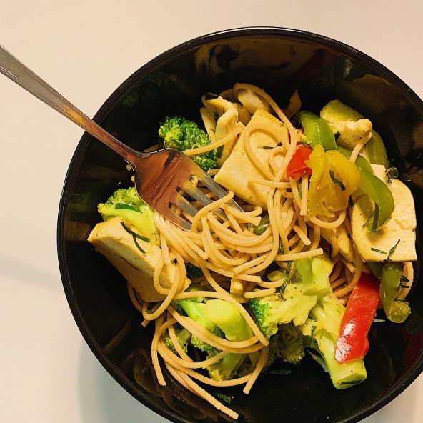 Spaghetti asiatique au tofu et légumes grillés Spaghe15