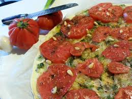 Tarte fine provençale, oignons blancs, tomates Tarte_41