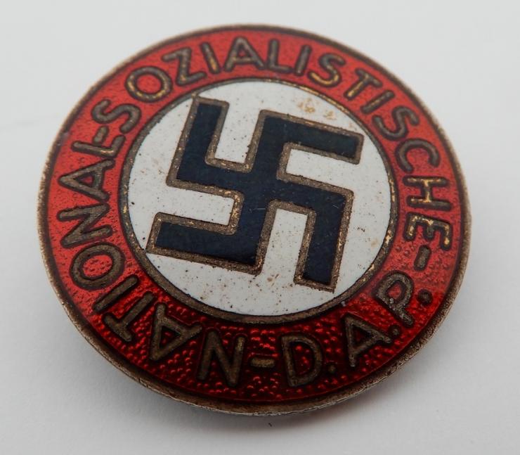 Badges du NSDAP - Page 4 Photo-16